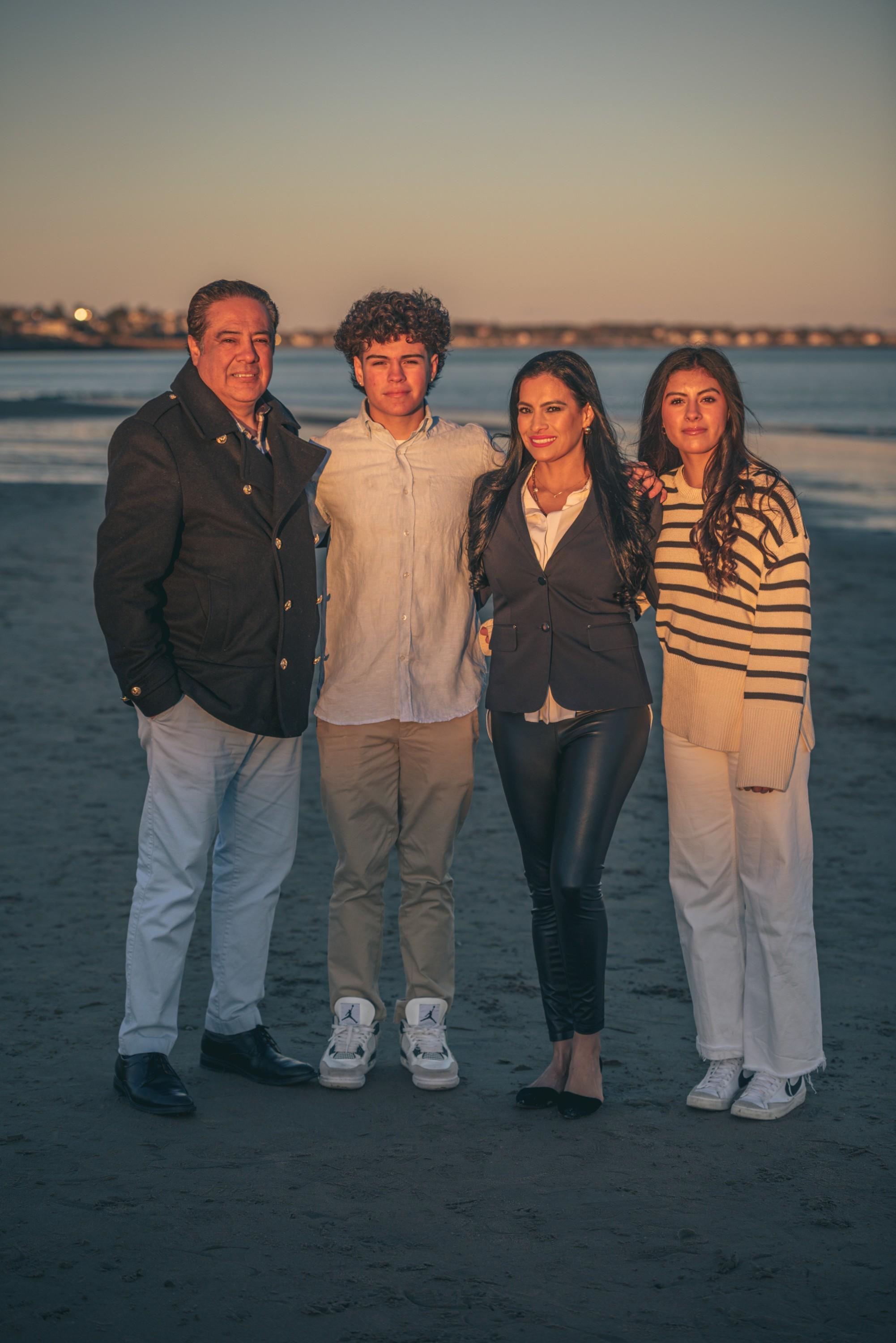 An Unforgettable Family Session at Phillips Beach: The Power of Social Media and Community